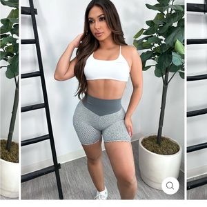 NWT butt scrunch shorts gray white design